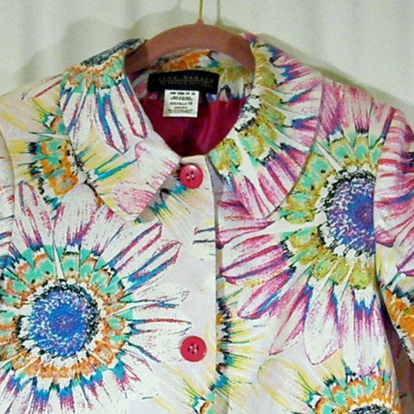 Harvé Bernard Vivacious Spring Blooming Floral Jacket - Picture 6 of 13